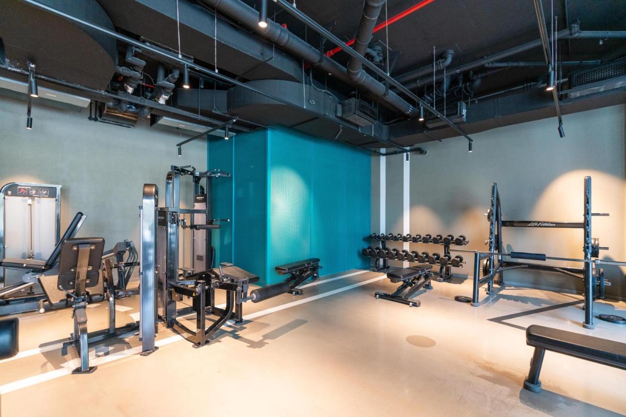 Marquise Square Studio For 4 Guests Pool Gym By Globalstay Dubai Esterno foto